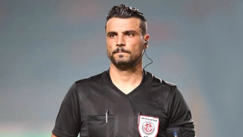 حكم مباراة النجم الساحلي والإتحاد المنستيري أيمن النصري "مكشخ" ويجب تغييره